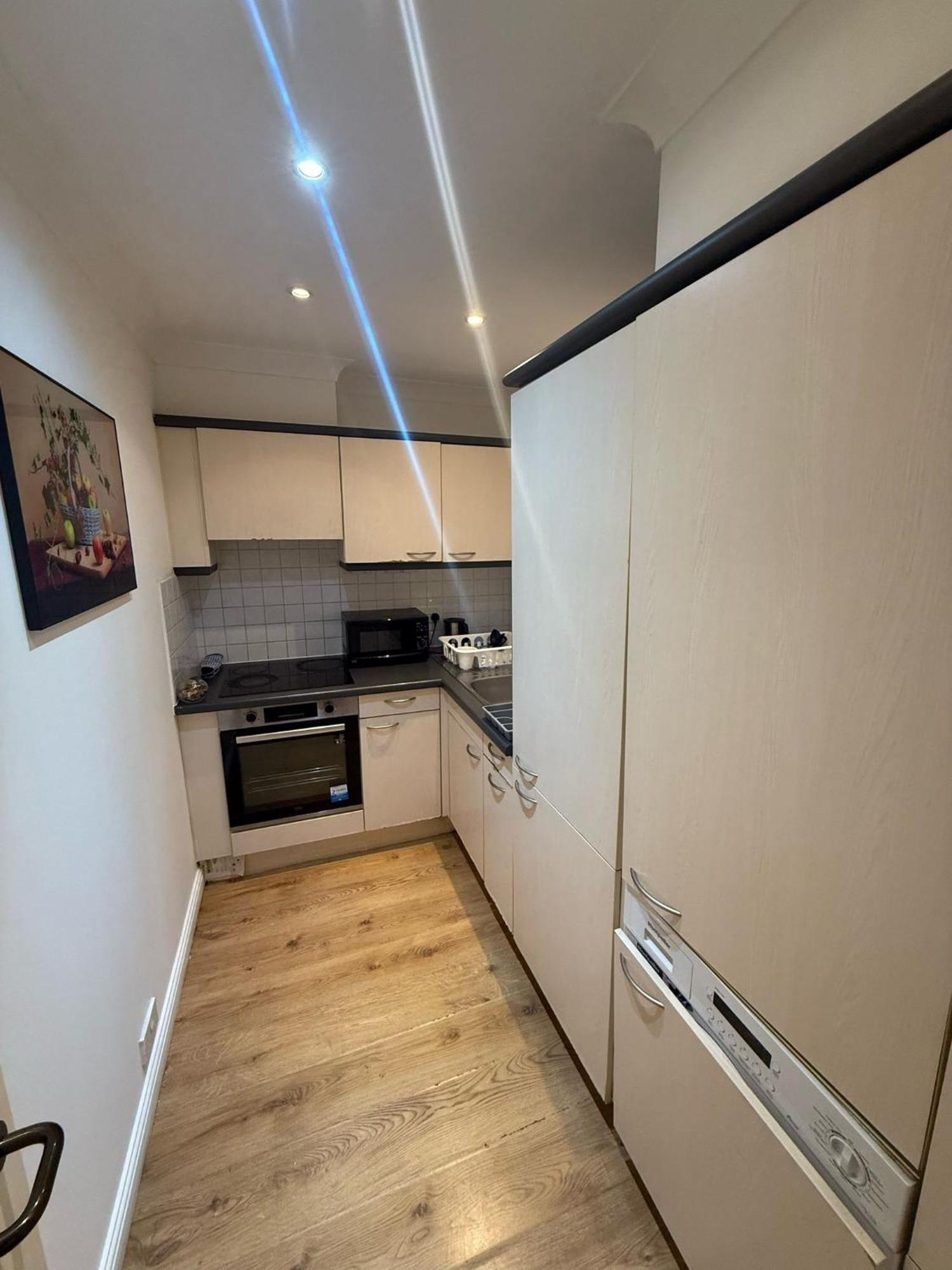 1 Bedroom With Security 24 Appartement *